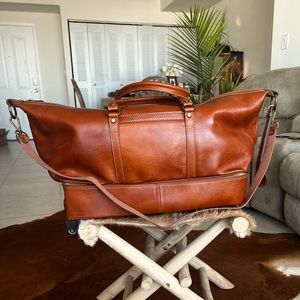 🔥TRAVEL BAG🔥GENUINE LEATHER HAND MADE IN ITALY PERFECT CARRY ON SIZE NEW